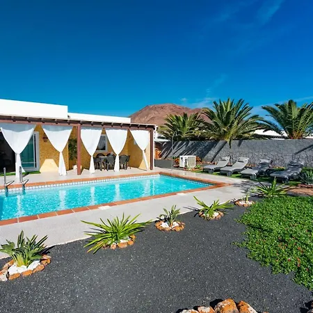 Semesterbostad Casa Daneo *